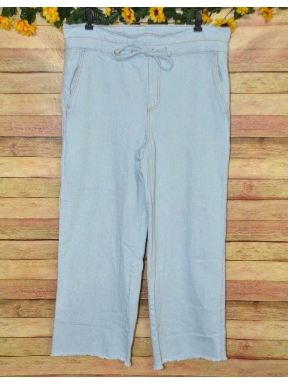 Cute Universal Thread Paper Bag Waist Light Wash Jeans Wide Leg Ladies 36x26